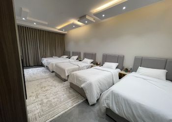 شقة بثلاث غرف نوم ودخول ذاتي 