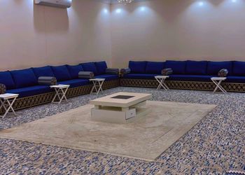استراحة بمسطح اخضر وجلسة خارجية