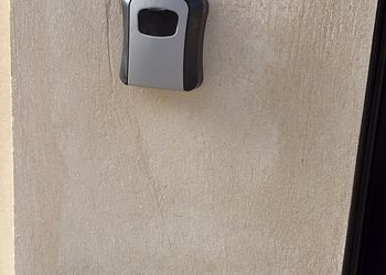 شاليه بجلسة خارجية ومسبح 