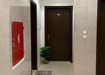 استديو بسرير ماستر 