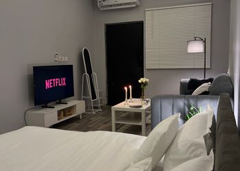 استديو مميز بدخول ذاتي 