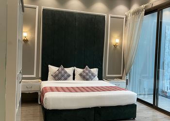 شالية بمجلس وباطلالة على المسبح 