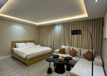 استديو بدخول ذاتي وتصميم هادئ 