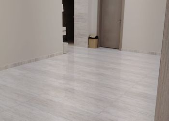 استراحة بمجلس واسع وفناء خارجي