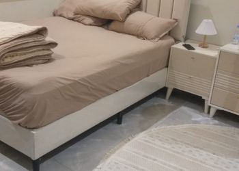 شقة بصالة وغرفتين نوم