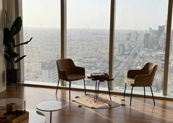 شقة فاخره بتصميم كلاسيكي