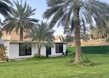 مزرعة بمناظر خلابة وجلسات خارجية 