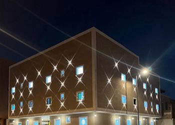 استديو بسرير ماستر وأثاث مريح 