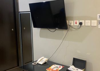 استديو بسرير ماستر وأثاث مريح 