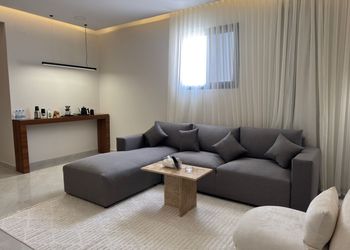 شقة بدخول ذاتي وتصميم عصري 