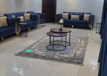 شالية بمجلس ومسبح خارجي 