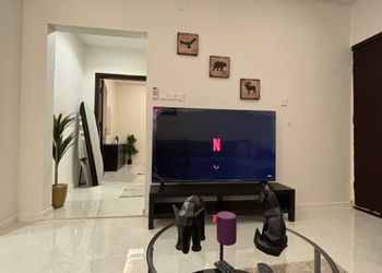 شقة بغرفة جلوس وغرفة نوم 