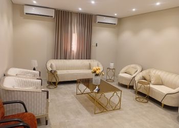 استراحة بمسطح اخضر ومجلس