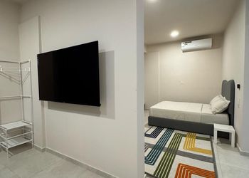 استديو بدخول ذاتي وأثاث مريح 
