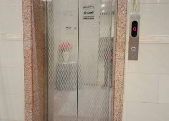 شقة بصالة جلوس وغرفة نوم 
