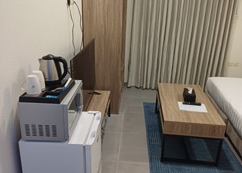استديو بسرير ماستر وأثاث مريح 