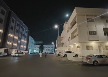 غرفه وصاله  بشرفة مع دخول ذاتي