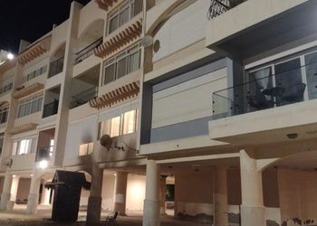 شقة بغرفتين نوم وصالة