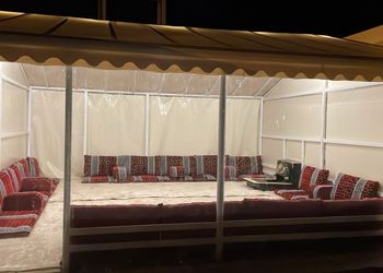 استراحة ومخيم بإطلالة جميلة