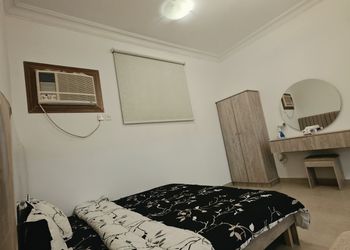 استديو بسرير ماستر وجلسة جانبية