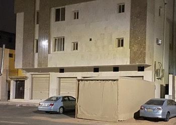 شقة بغرفة جلوس وغرفتين نوم 