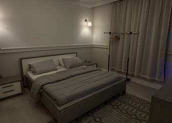 استديو بسرير ماستر