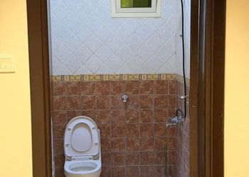 شقة بغرفة معيشة وغرفة نوم 