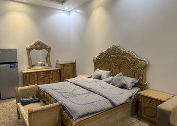 استديو بأثاث مريح وبسيط 