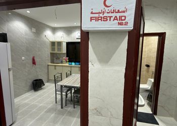 شاليه بجلسة خارجية ومجلس