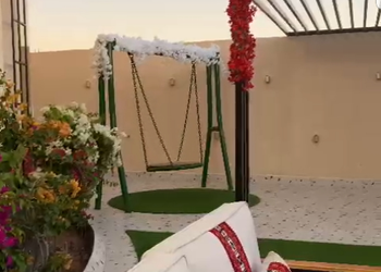 شاليه بجلسة خارجية ومسبح 