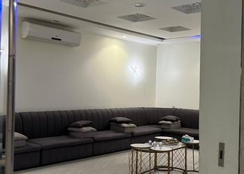 شاليه بألعاب مائية ومسطح اخضر