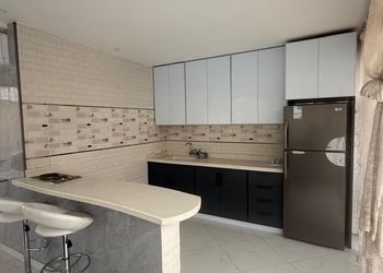 استراحة بمسطح اخضر ومجالس