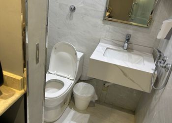 استديو بسرير ماستر وجلسة جانبية 