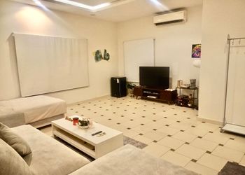 استوديو انيق بدخول ذاتي