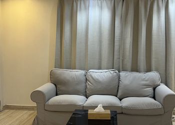 استديو بسرير ماستر وجلسة 