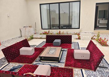 شاليه بجلسة خارجية ومجلس