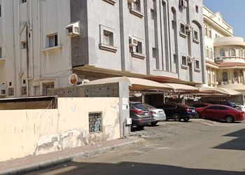 شقة بغرفتين نوم وصالة 
