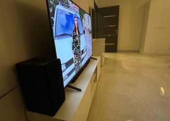 استديو بسرير ماستر وجلسة جانبية 