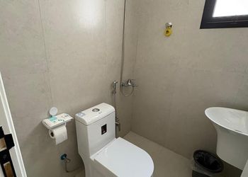 استديو بسرير ماستر وجلسة جانبية