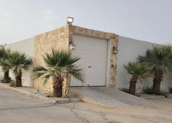 شاليه انيق بمسبح خارجي 