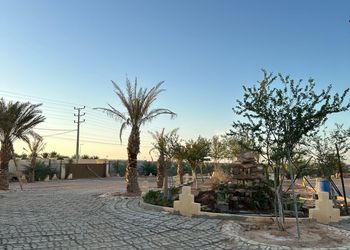 مزرعة بمناظر خلابة وجلسة خارجية 