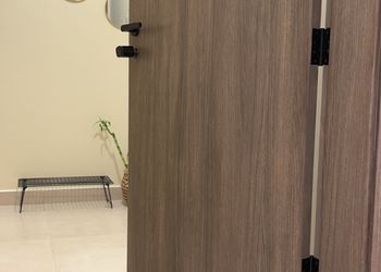 استديو باثاث مريح وبسيط 