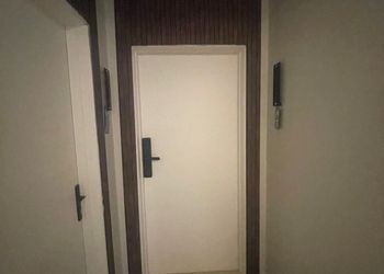 استديو هادئ بسرير ماستر 