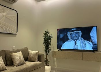 شقة بغرفة نوم ودخول ذاتي