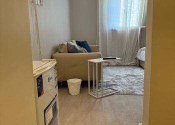 استديو هادئ بدخول ذاتي 