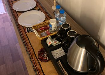 شقة بغرفة معيشة وغرفة نوم 