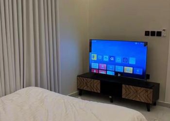 استديو بسرير ماستر وجلسة جانبية