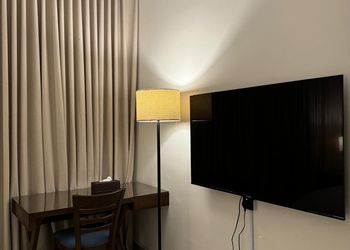 شقة بدخول ذاتي وغرفة نوم مريحة 