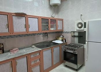 دور بمجلس وثلاث غرف نوم