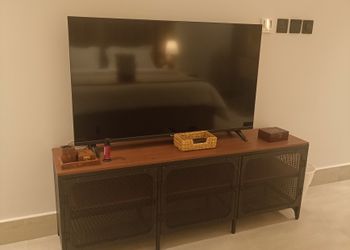 استديو بسرير ماستر وجلسة جانبية 